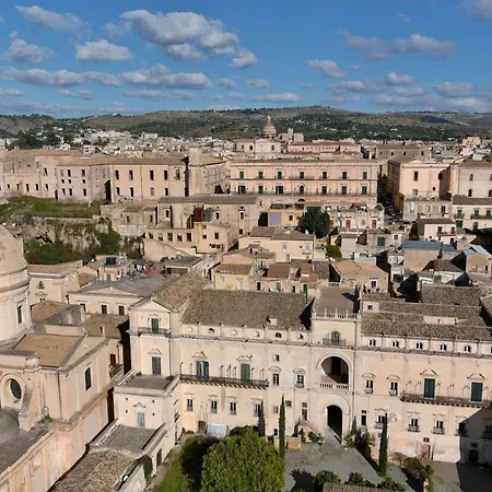 Palazzo Trigona Dependance ゲストハウス