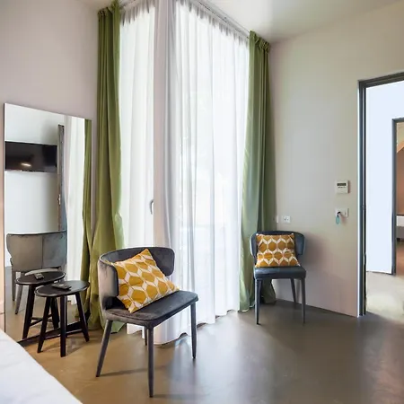 Palazzo Trigona Dependance 게스트하우스 3*